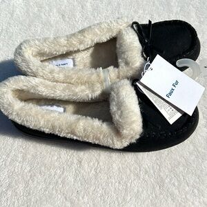Old Navy Black Slip On Shoes Size 7 Faux Fur Lining New